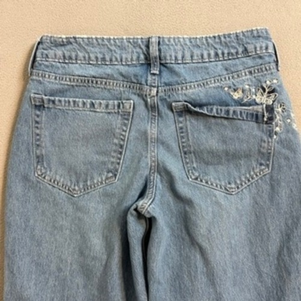 Hollister Low Rise Baggy Jeans W25 0R Medium Wash Butterfly Embroidered Wide Leg - Picture 5 of 12